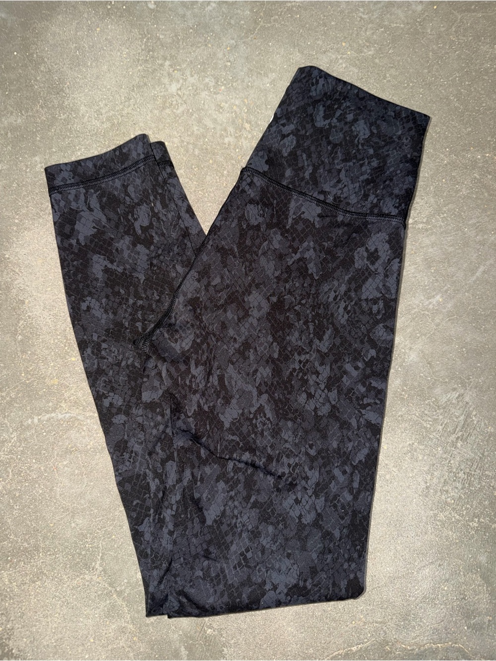 Lululemon align printed leggings. 
Size 4